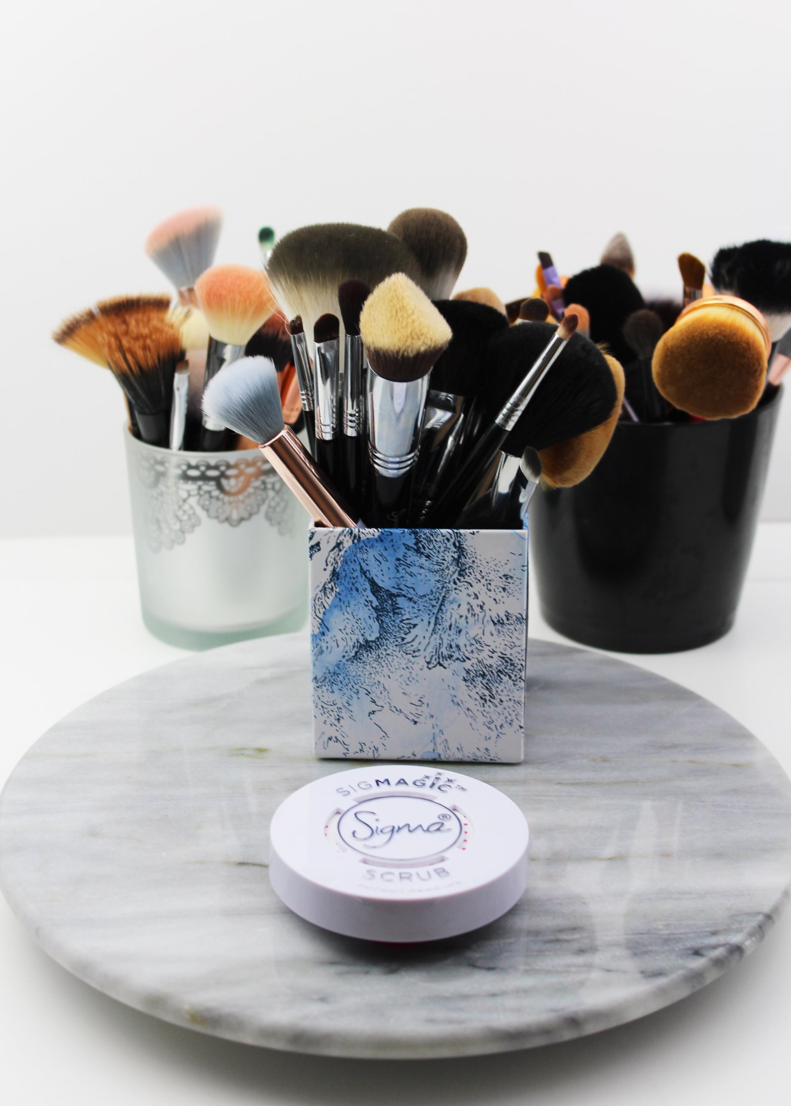 Marble Brush Holder  Makeup brush storage, Diy makeup storage