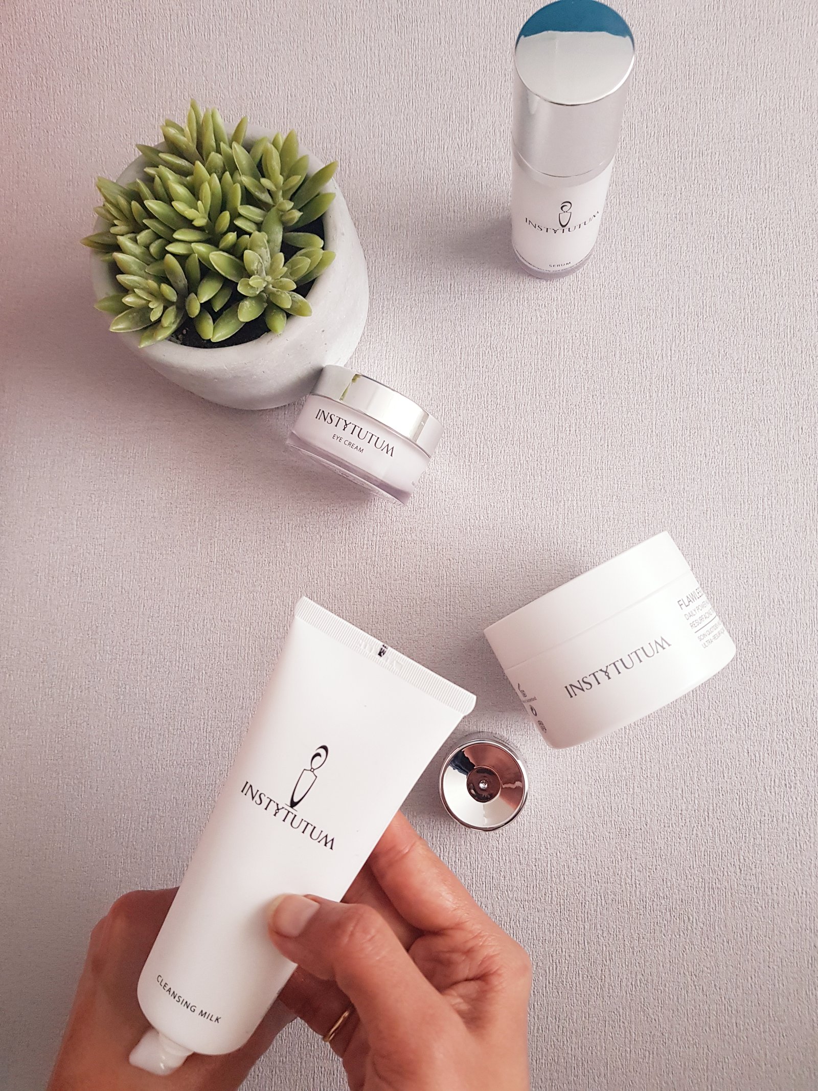 Instytutum Cleansing Milk - Ms Tantrum Blog