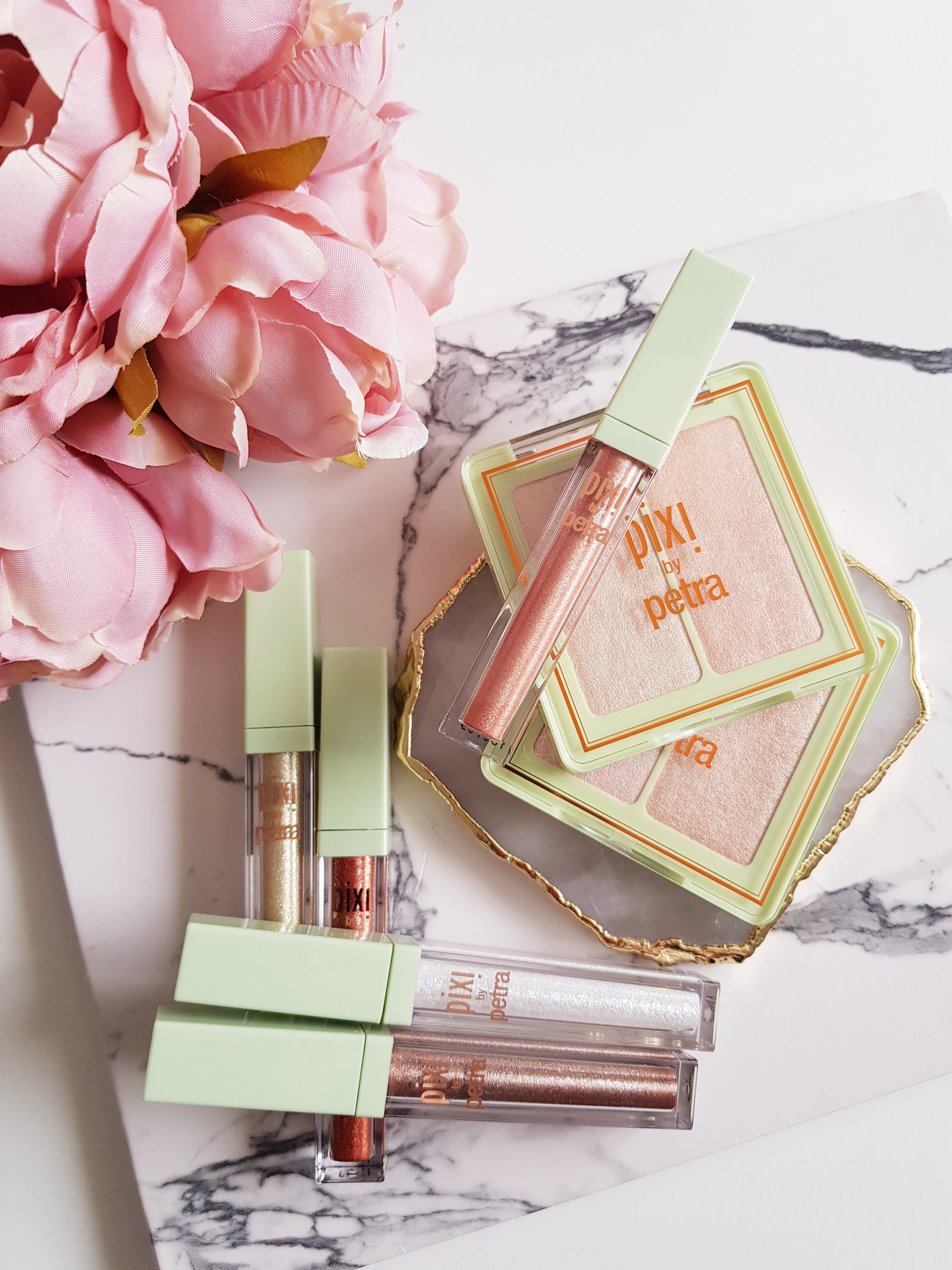 Pixi Beauty Glow in a Box - Glow-y Gossamer Duo highlighters + Liquid Fairy Lights eyeshadows - Ms Tantrum Blog