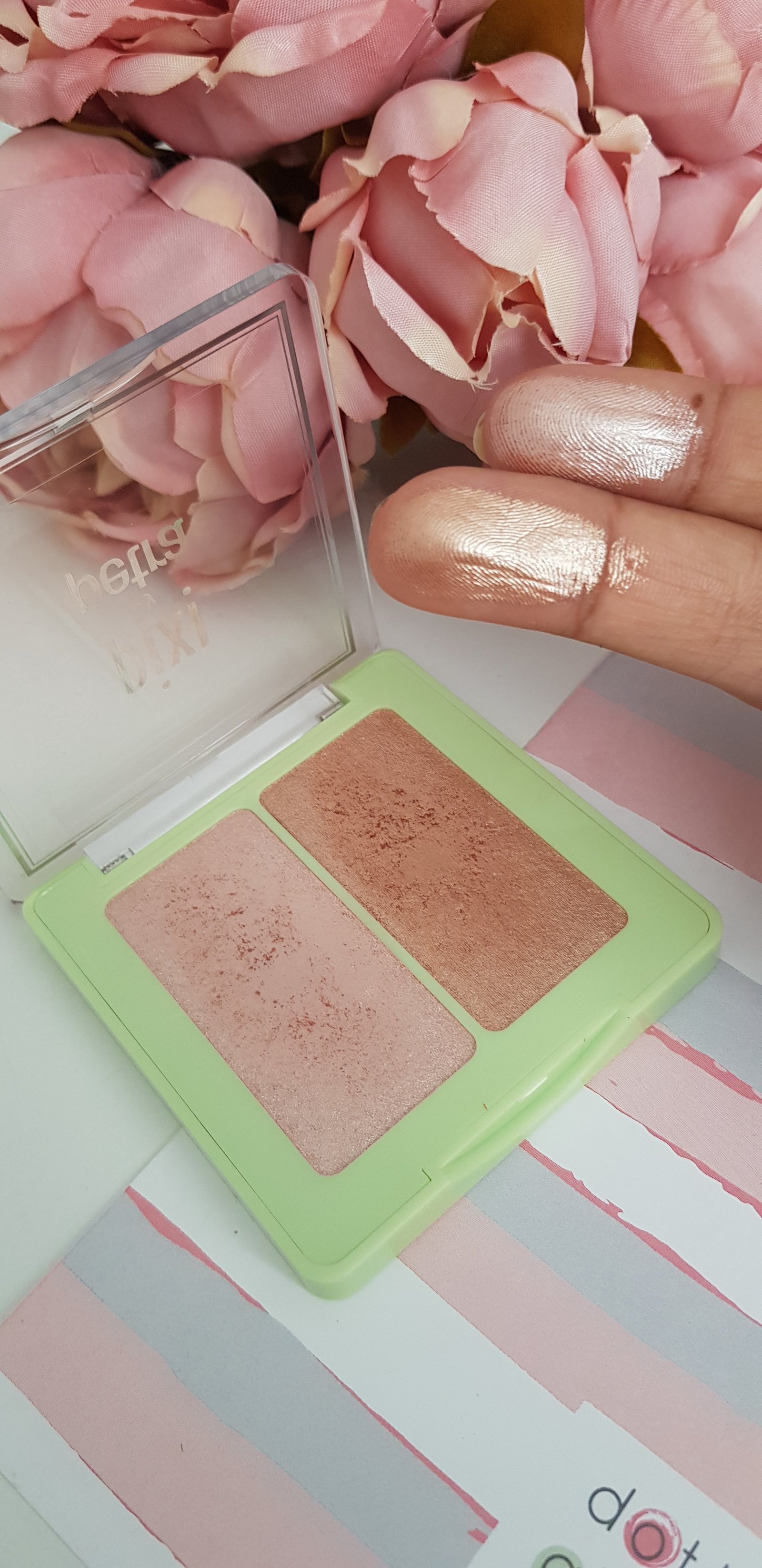 Pixi Beauty Glow in a Box - Glow-y Gossamer Duo highlighters - Ms Tantrum Blog