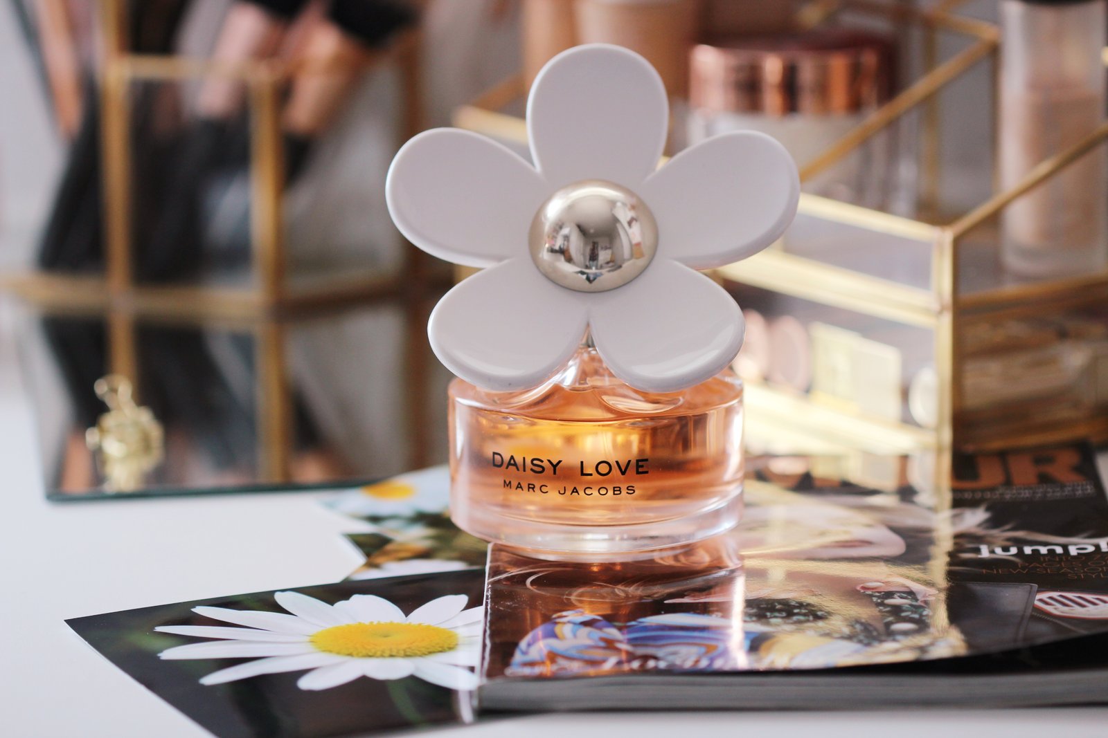 Marc Jacobs Daisy Vs Chloe: Which Perfume Reigns Supreme?