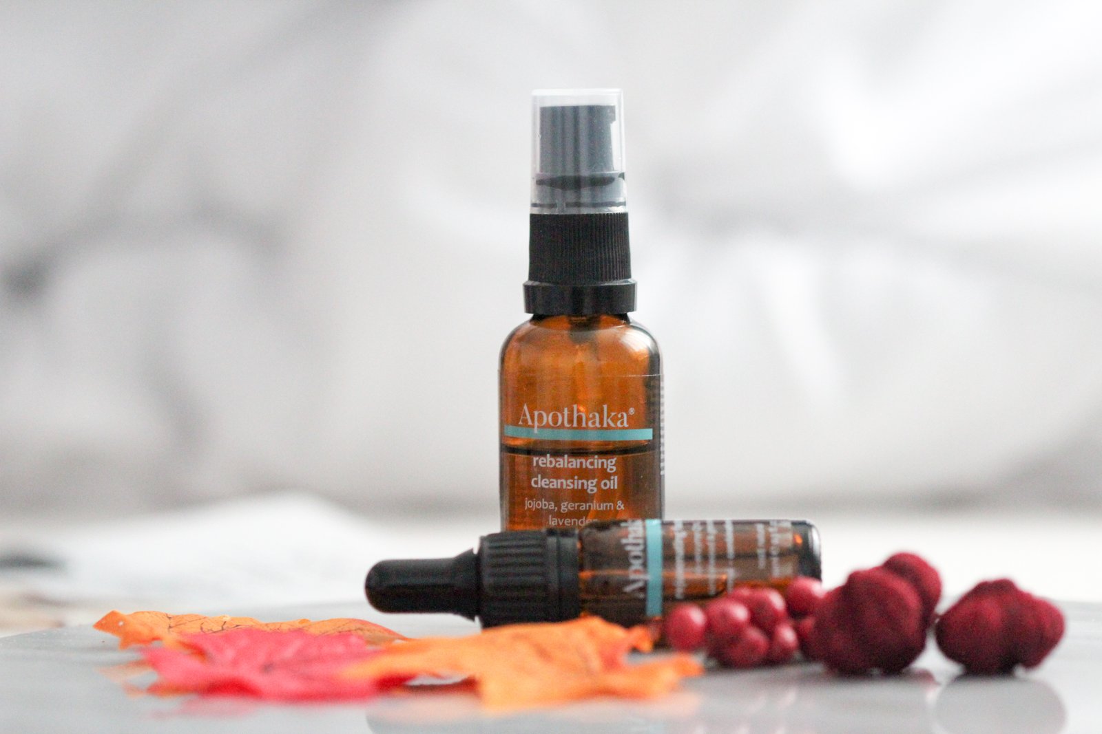 Apothaka Rebalancing cleansing oil and rejuvenating face oil - Ms Tantrum Blog