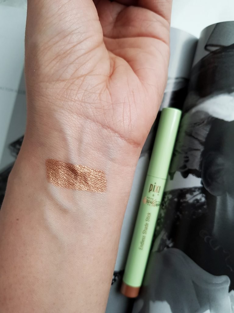 PixiPretties Eyeshadow stick - Ms Tantrum Blog