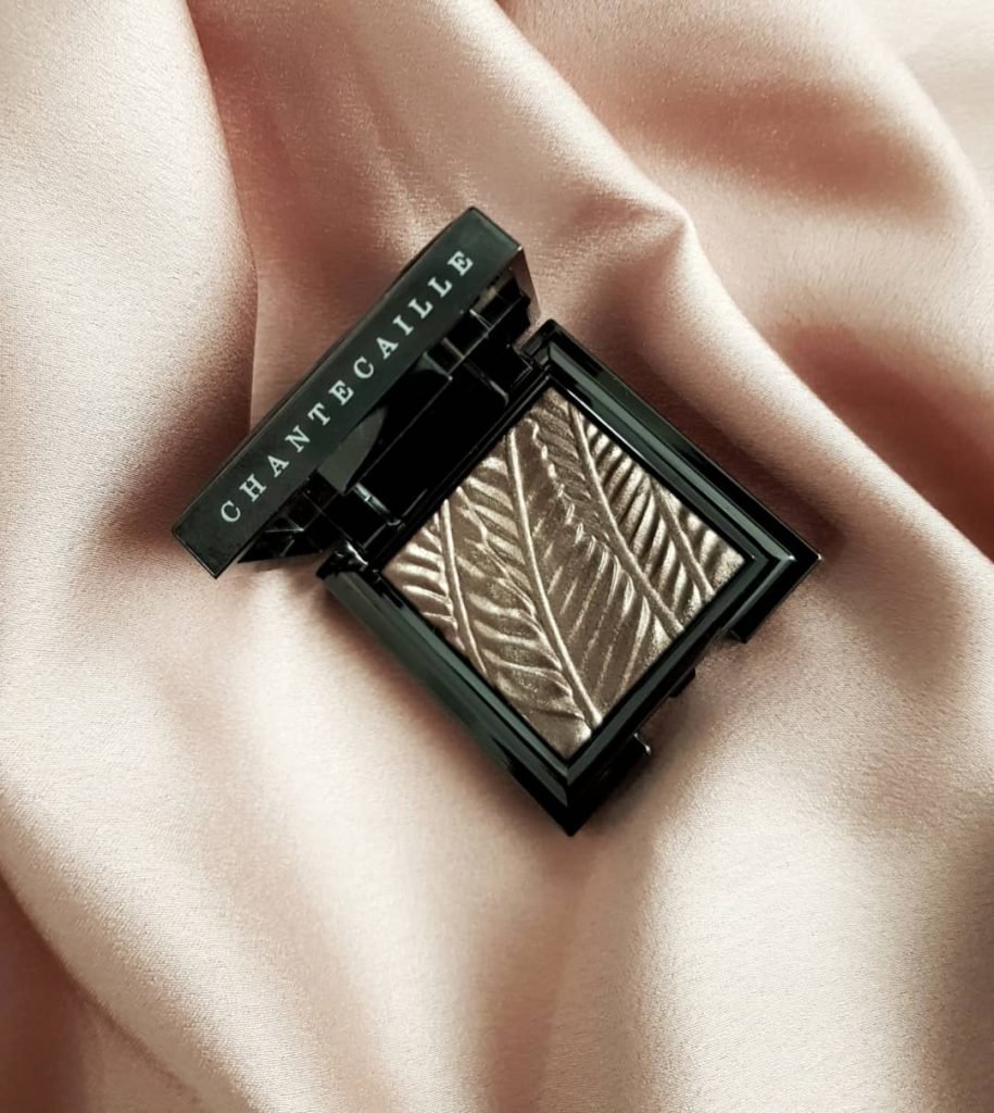 Chantecaille Luminescent eye shade - Elephant | Ms Tantrum Blog