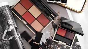 suqqu powder blush compact